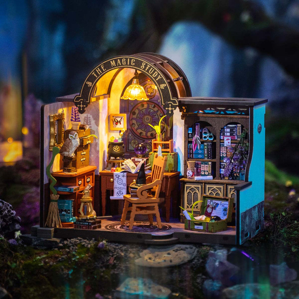 Rolife DIY Miniature House - The Magic Study DG166