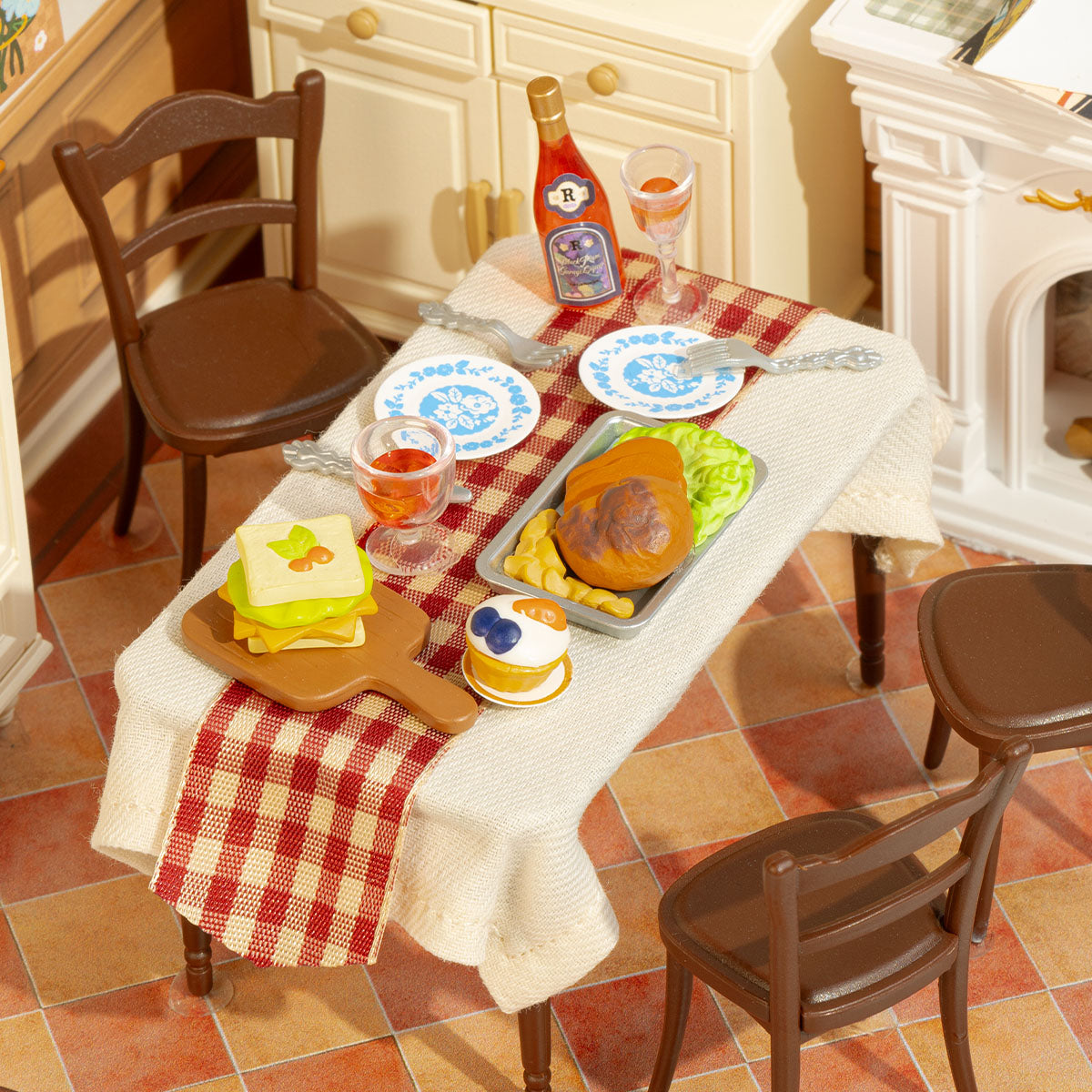 Rolife Warm Dining Room Super Creator Miniature House DW015B